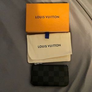 Louis vuitton key pouch